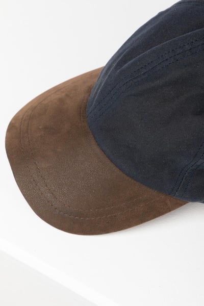 Men's Wax Baseball Cap with Nubuck Peak - Danby - Navy
