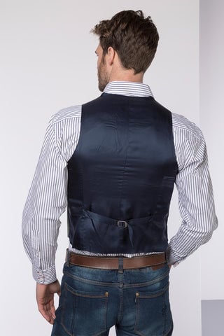 How to Tie a Waistcoat - Rydale