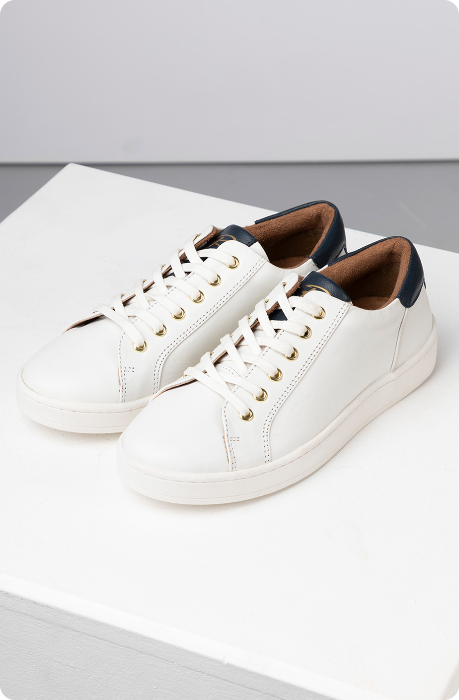 Ladies Leather Trainers