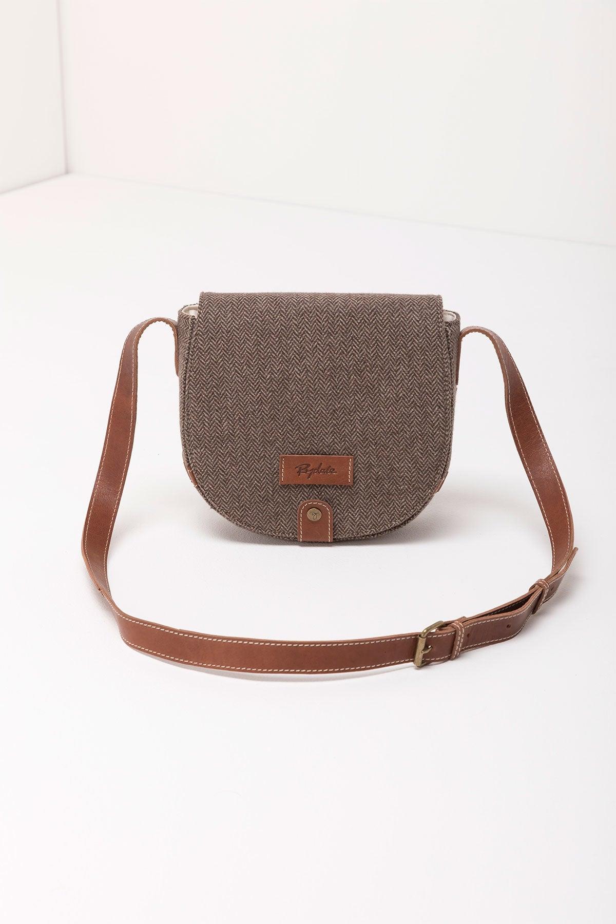Sac De Selle De Vélo Pour Sac De Queue De Siège Isolé Sur Fond Blanc