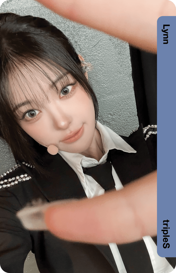 tripleS マユ E401A PCO objekt QR未使用 tripleS マユ 401A PCO objekt QR未使用 Mayu