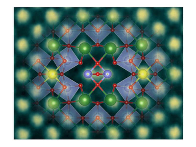 Metallic “Defect Wires” in aSemiconducting Oxide