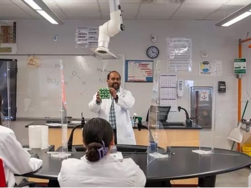 Navajo Technical University partners with NSF center, creating new opportunities in materials research and education