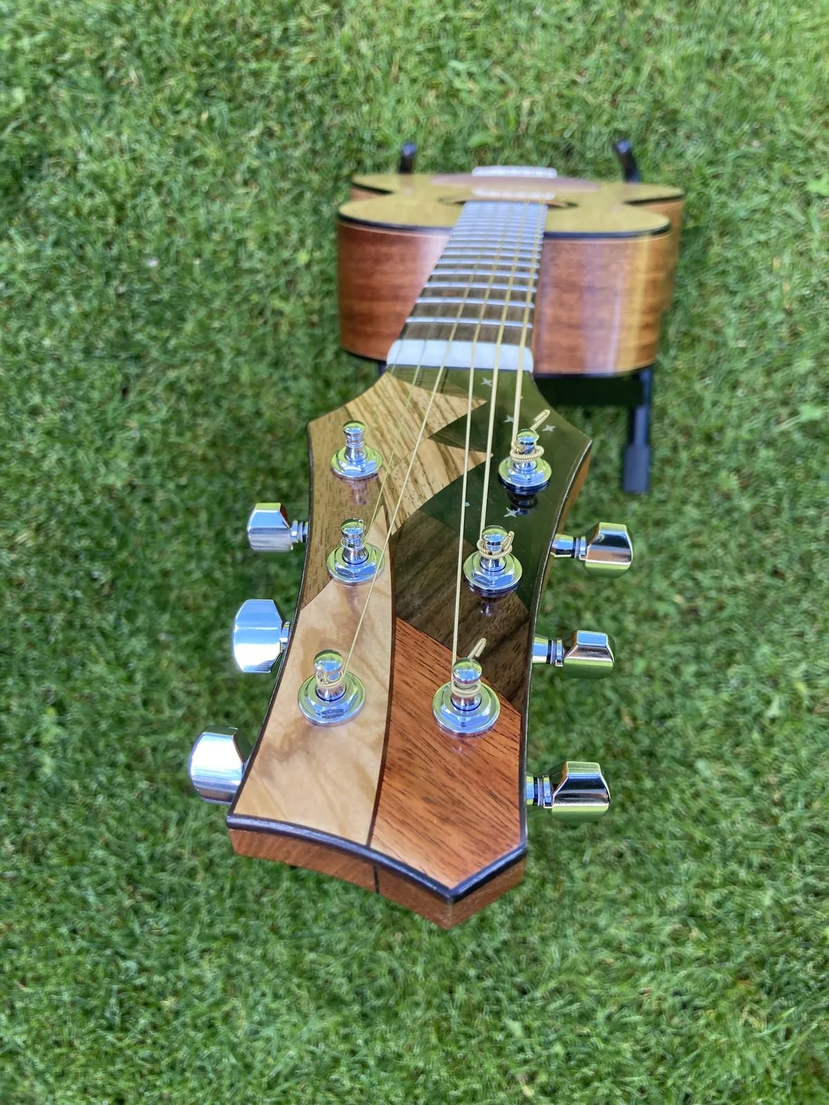 Guitar No. 024 by Pappenfüs Guitars