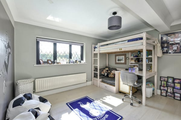{"alt":"Bedroom 2","description":"Bedroom 2","cloudflareImageId":"35fbbff8-d3ac-42ba-173f-994465ccc900","filename":"bed4.jpg"}