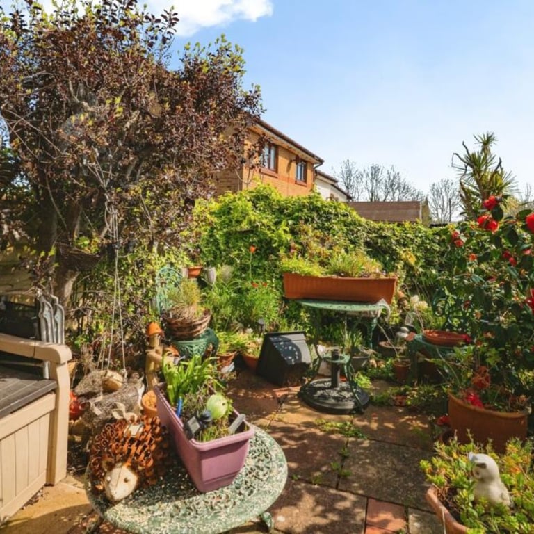 1 Bed Maisonette, Flat
