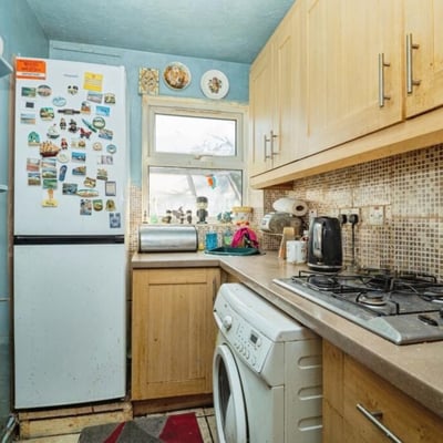 {"alt":"Kitchen","description":"Kitchen","cloudflareImageId":"5e0fa00a-fef*-****-*f79-e1cb89be5700","filename":"5.png"}