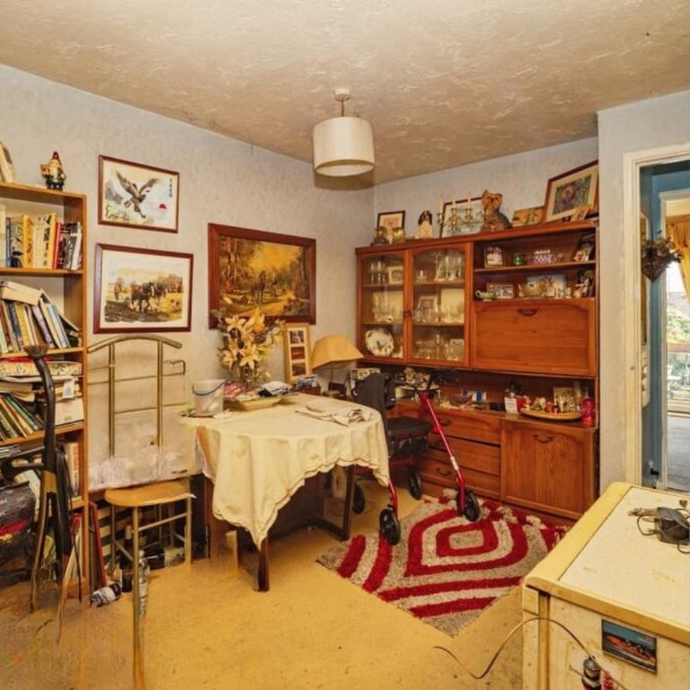 1 Bed Maisonette, Flat