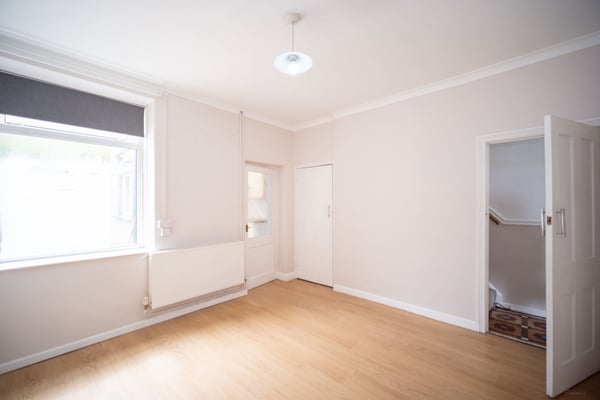 {"alt":"Dining Room ","description":"Dining Room ","cloudflareImageId":"a0b101a5-a78d-487d-8b24-c508f4c5ac00","filename":"a0b101a5-a78d-487d-8b24-c508f4c5ac00"}