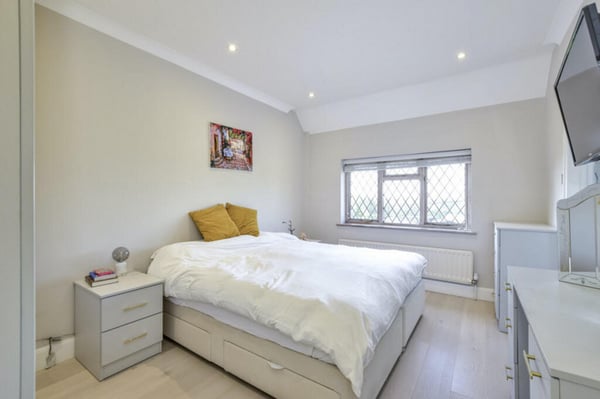 {"alt":"Bedroom 3","description":"Bedroom 3","cloudflareImageId":"ad75b157-ea**-****-*ad2-a58adcf04800","filename":"bed2.jpg"}
