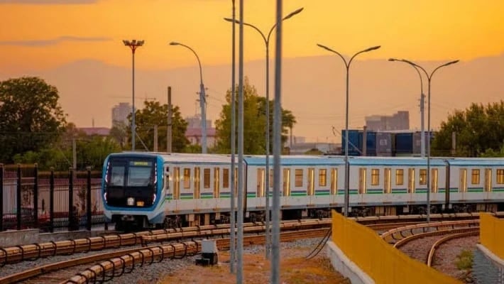 Проезд в автобусах и метро Ташкента подорожает до 2 500 сумов при оплате картой