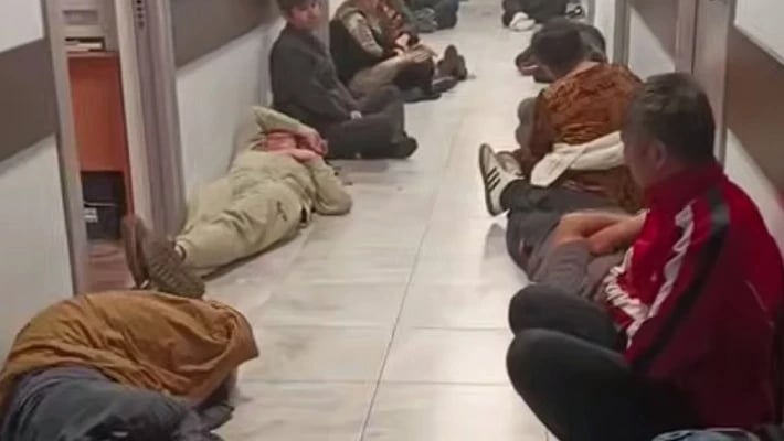 В московском хостеле задержали 32 иностранца, среди них семь граждан Узбекистана