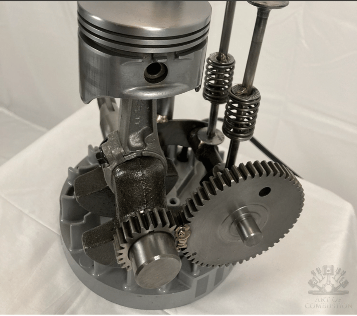 Single Cylinder Desk Lamp