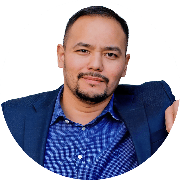 Арсен Кусаїнов, Засновник