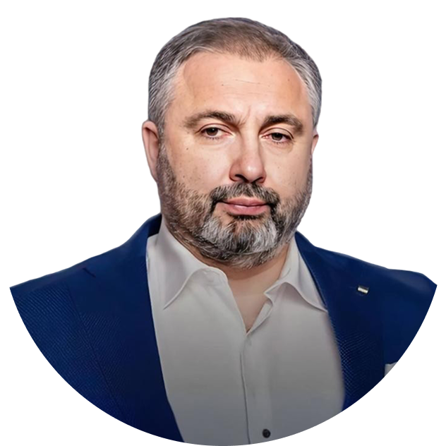 Alex Yanovsky, Founder