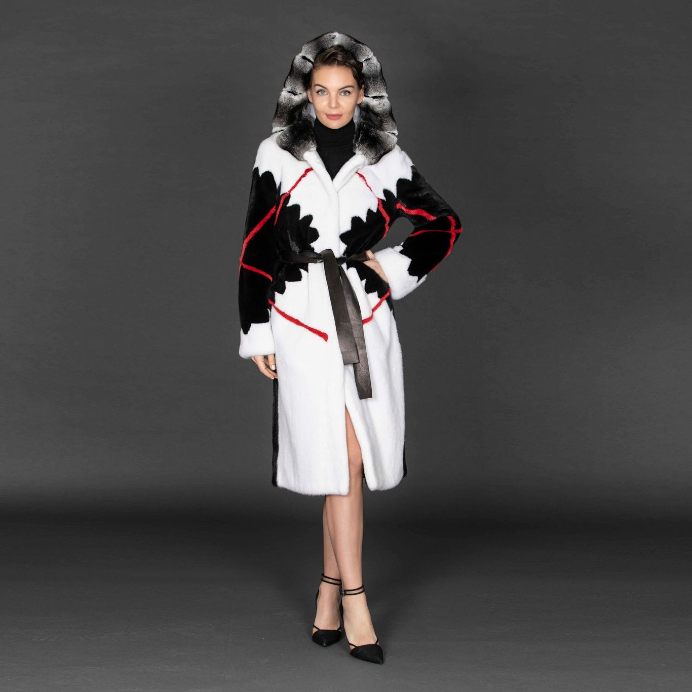 Artistic Geometric Patterned Precious Fur Coat - Quality Leather Product Manufactured By Tasari Kürkmod Kürk Ve Deri San.tic.ltd.sti.. Contact For B2B Orders.