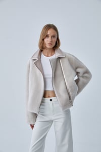 Elegant Off White Shearling Biker Jacket - Quality Leather Product Manufactured By Leatherport Deri̇ Ürünleri̇ İç Ve Diş Ti̇c. Ltd. Şti̇. Contact For B2B Orders.