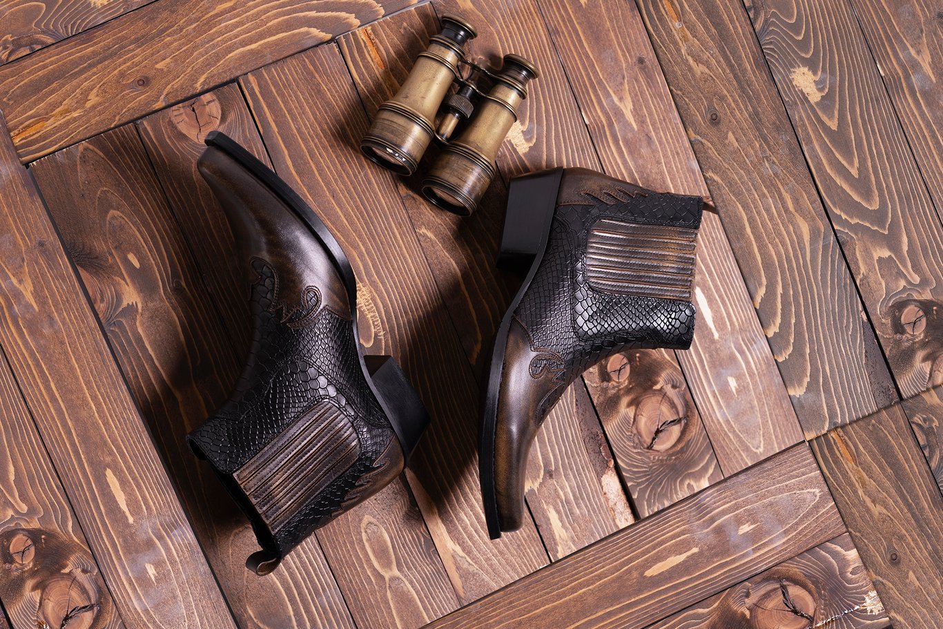 Mens Burnished Leather Western Ankle Boots - Quality Leather Product Manufactured By İnterbey Elektronik Hiz. Ve Tic. Ltd. Şti.. Contact For B2B Orders.