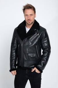 Herren Schwarze Asymmetrische Shearling Lederjacke - Qualitatives Lederprodukt Hergestellt Von Orjin Deri Konfeksiyon San. Ve Tic. A.s.. Kontakt Für B2B-Bestellungen.