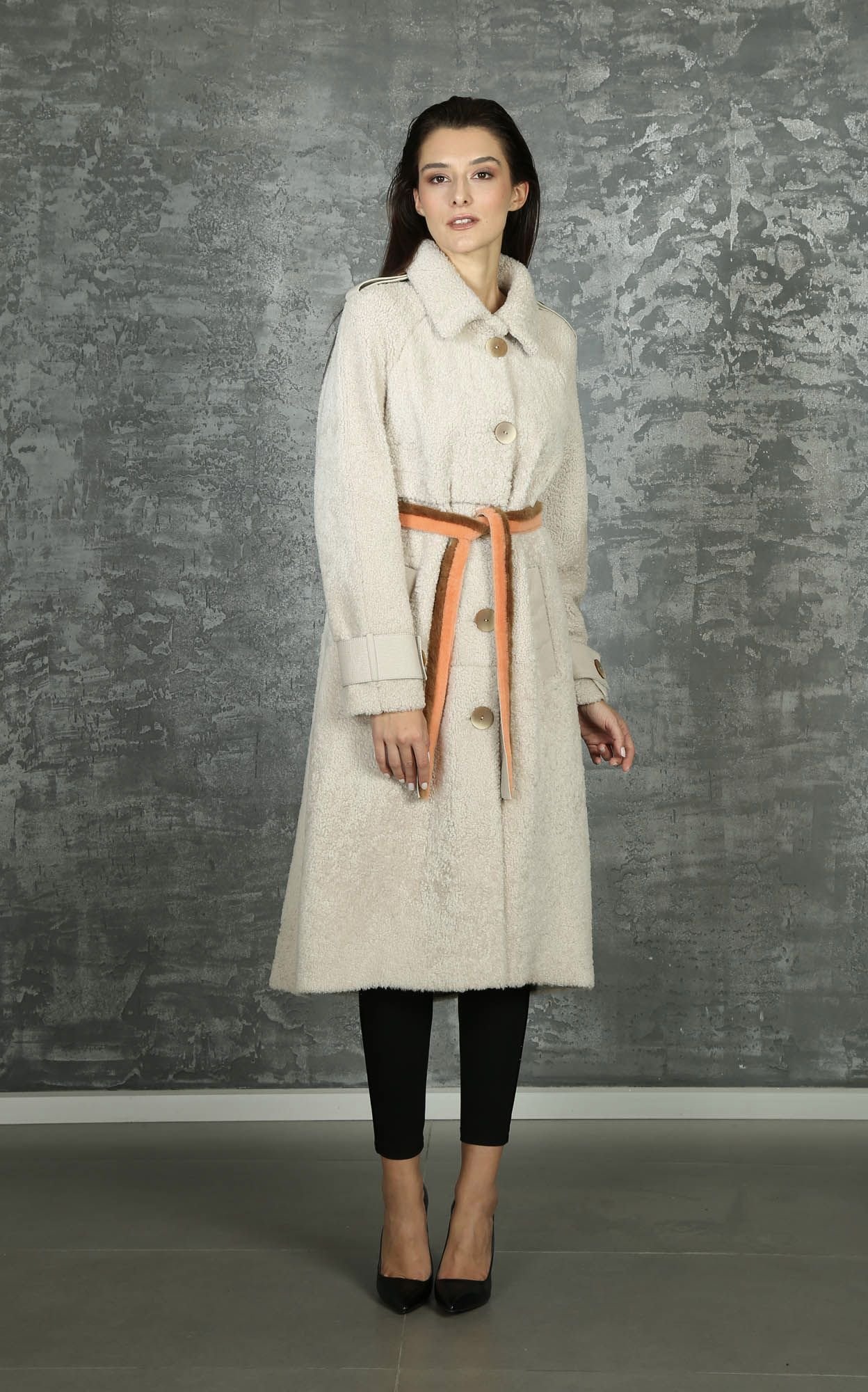 Shearling (Sheep-Lamb) Women Not Specified - Quality Leather Product Manufactured By Rubi̇s Deri̇ci̇li̇k San. Ve Ti̇c. Ltd. Şti̇.. Contact For B2B Orders.