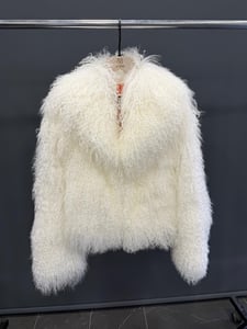 Womens Elegant Curly Cream Shearling Jacket Design - Quality Leather Product Manufactured By Next Deri̇ Sanayi̇ Ti̇caret A.ş.. Contact For B2B Orders.