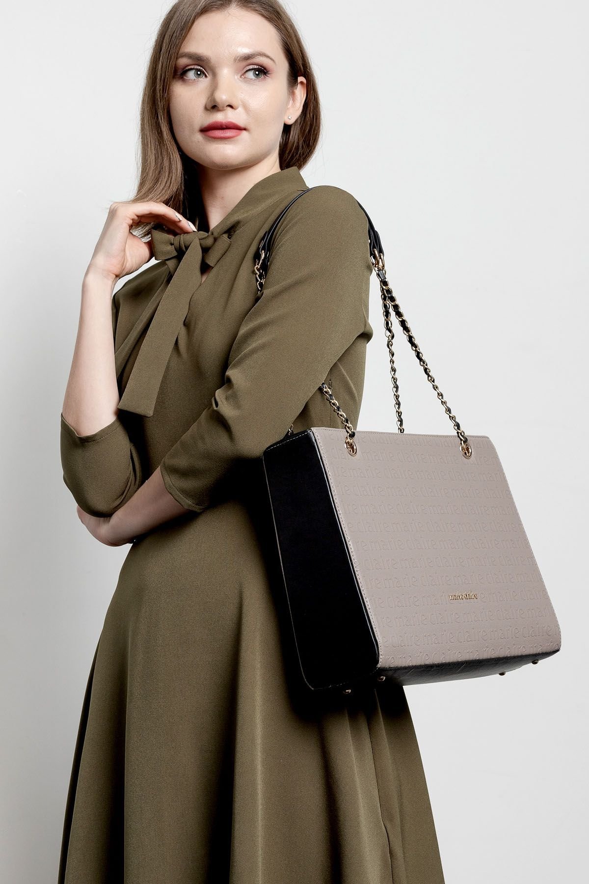 Elegant Embossed Vegan Leather Shoulder Bag - Quality Leather Product Manufactured By Eda Trend Moda Anoni̇m Şi̇rketi̇. Contact For B2B Orders.