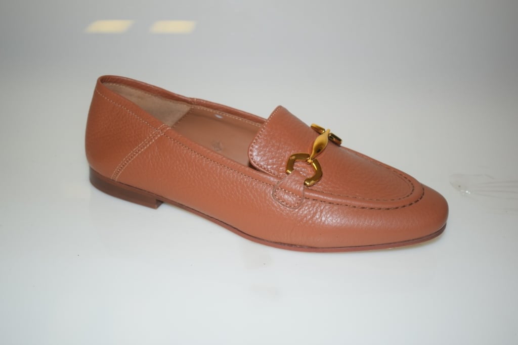 Элегантные Кожаные Лоферы Золотой Декор - Качественный Кожаный Продукт Производства Aek Ayakkabi A.ş. Обращайтесь Для B2B Заказов.