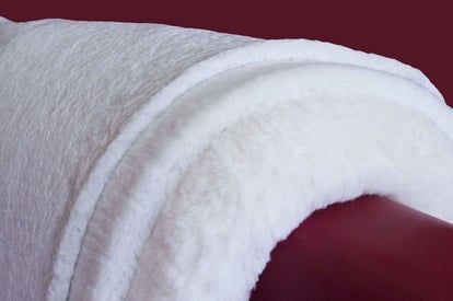 Luxurious White Lambskin Fur Leather Design - Quality Leather Product Manufactured By Aka Deri̇ Sanayi̇ Ve Ti̇caret Li̇mi̇ted Şi̇rketi̇. Contact For B2B Orders.