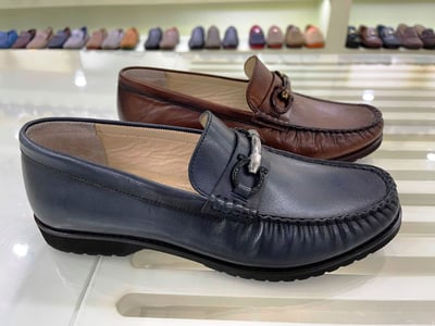 Men's Elegant Leather Loafer With Metal Accent - Quality Leather Product Manufactured By Etor Ayakkabi Pazarlama Deri̇ San. Ti̇c. Ltd. Şti̇.. Contact For B2B Orders.