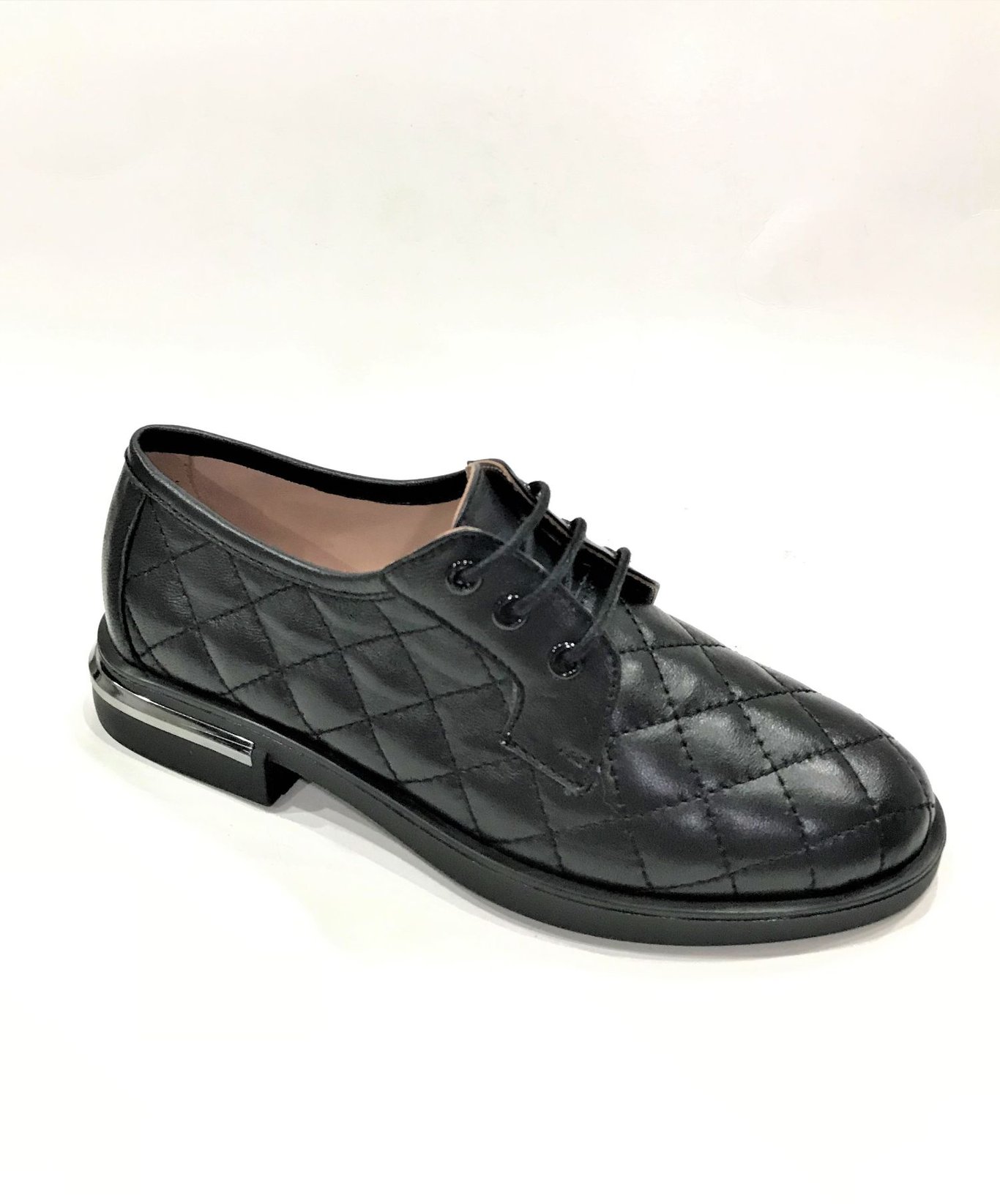 women shoes with black quilted leather on ready sole
