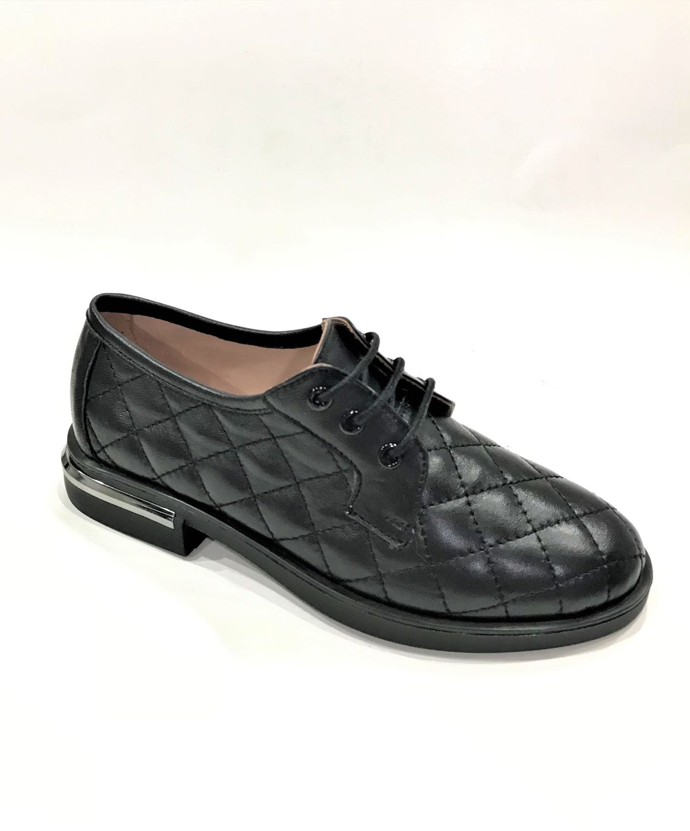 Quilted Leather Lace Up Flat Women Shoes - Quality Leather Product Manufactured By Azra Ayakkabı. Contact For B2B Orders.