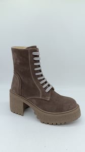 Elegant Suede Leather Lace Up Womens Boot Style - Quality Leather Product Manufactured By Flamingo City Ayakkabi. Contact For B2B Orders.