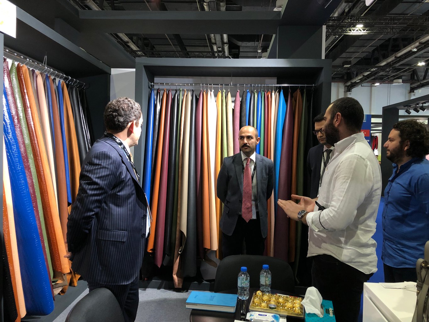 Turkish Leather @ APLF DUBAI 2022-1 @ APLF DUBAI 2022 Турецкая кожа @ APLF DUBAI 2022 Türkisches Leder @ APLF DUBAI 2022