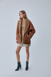 Women Camel Shearling Oversized Collar Jacket - Quality Leather Product Manufactured By Leatherport Deri̇ Ürünleri̇ İç Ve Diş Ti̇c. Ltd. Şti̇. Contact For B2B Orders.