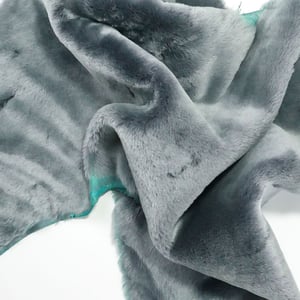Luxurious Anthracite Grey Shearling Leather - Quality Leather Product Manufactured By Toprak Kürk Deri̇ Teksti̇l İmalat San. Ve Ti̇c. Ltd. Şti̇. Contact For B2B Orders.