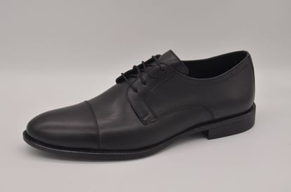Eleganter Schwarzer Cap Toe Oxford Herren Lederschuh - Qualitatives Lederprodukt Hergestellt Von Çetsan Ayakkabı Sanayi Ve Ticaret Limited Şirketi. Kontakt Für B2B-Bestellungen.