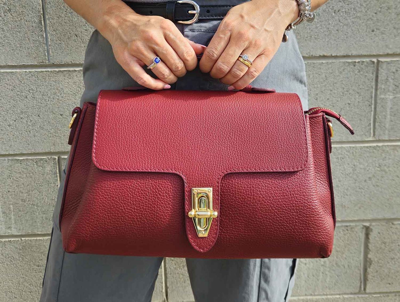 Buying Wholesale Leather Accessories: Essential Considerations for Your Store’s Success