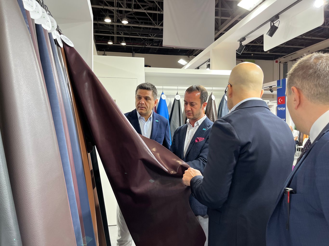 Turkish Leather @ APLF DUBAI 2023-1 @ APLF DUBAI 2023 Турецкая кожа @ APLF DUBAI 2023 Türkisches Leder @ APLF DUBAI 2023