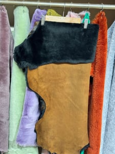 Luxurious Cognac Shearling Suede For Apparel - Quality Leather Product Manufactured By Nuh Tüfekci̇ Deri̇ Sanayi̇ Ve Ti̇caret Li̇mi̇ted Şi̇rketi̇. Contact For B2B Orders.