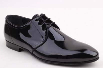 Glänzender Lackleder Herren Abendschuh Zeitlose Eleganz - Qualitatives Lederprodukt Hergestellt Von Polat Ayakkabi Saraci̇ye Ürünleri̇ San. Ve Ti̇c. Ltd. Şti̇.. Kontakt Für B2B-Bestellungen.