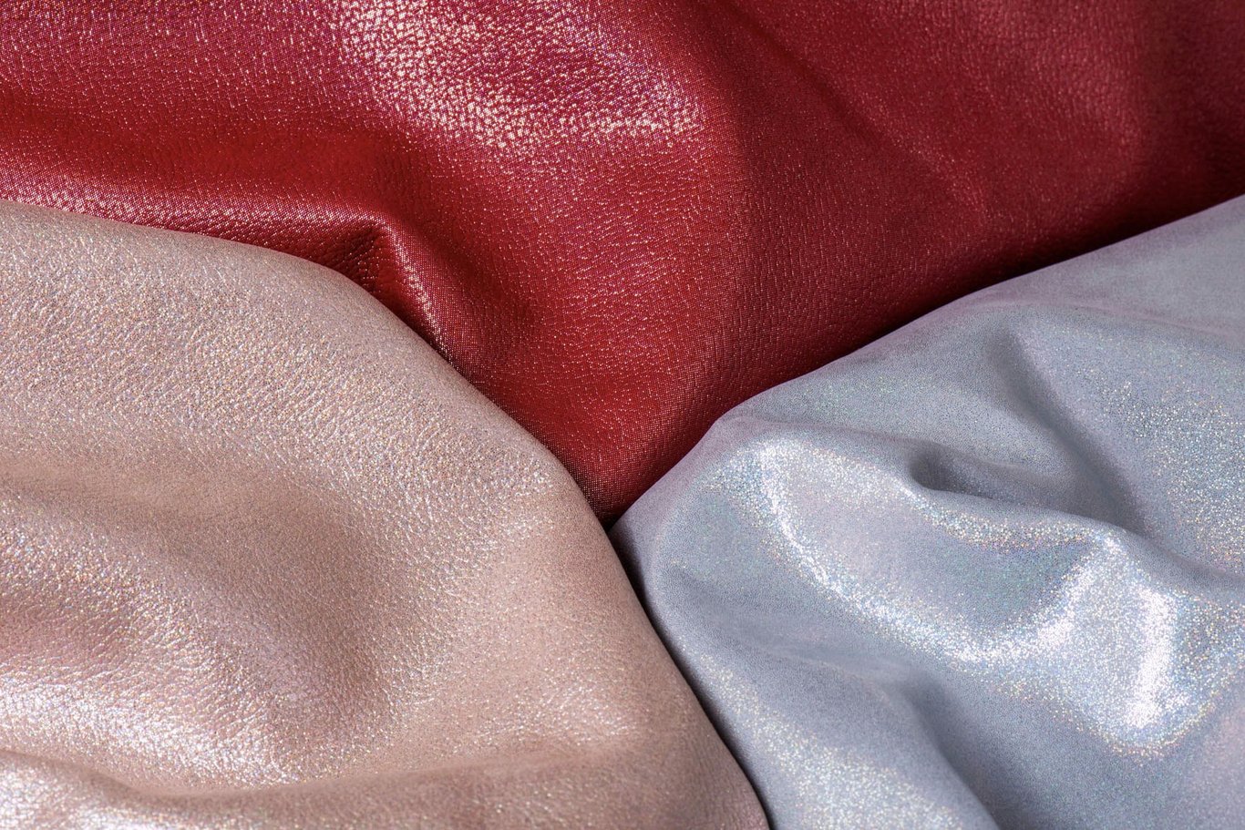 Shimmering Metallic Bovine Leather For Chic Footwear - Quality Leather Product Manufactured By Ci̇han Deri̇ San. A.ş.. Contact For B2B Orders.