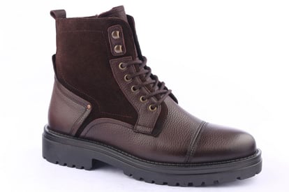 Moderner Herren Leder Wildleder Stiefelette - Qualitatives Lederprodukt Hergestellt Von Kardeşler Kundura Deri Mam. İmal. Paz. İth. İhr. San. Ve Tic. Ltd. Şti.. Kontakt Für B2B-Bestellungen.