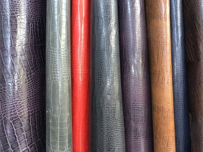 Luxuriöses Krokoprägung Chromleder Für Exklusive Schuhe - Qualitatives Lederprodukt Hergestellt Von Turgut Kardeşler Deri̇ Ve Ayakkabi Sanayi̇ Ti̇caret Li̇mi̇ted Şi̇rketi̇. Kontakt Für B2B-Bestellungen.
