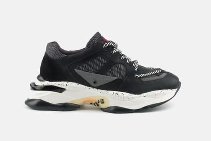 Stylish Black Leather Men Chunky Sole Sneakers - Quality Leather Product Manufactured By Özdallar Ayakkabi Ve Yan Sanayi̇ Ürünleri̇ Sanayi̇ Ve Ti̇caret Ltd.. Contact For B2B Orders.