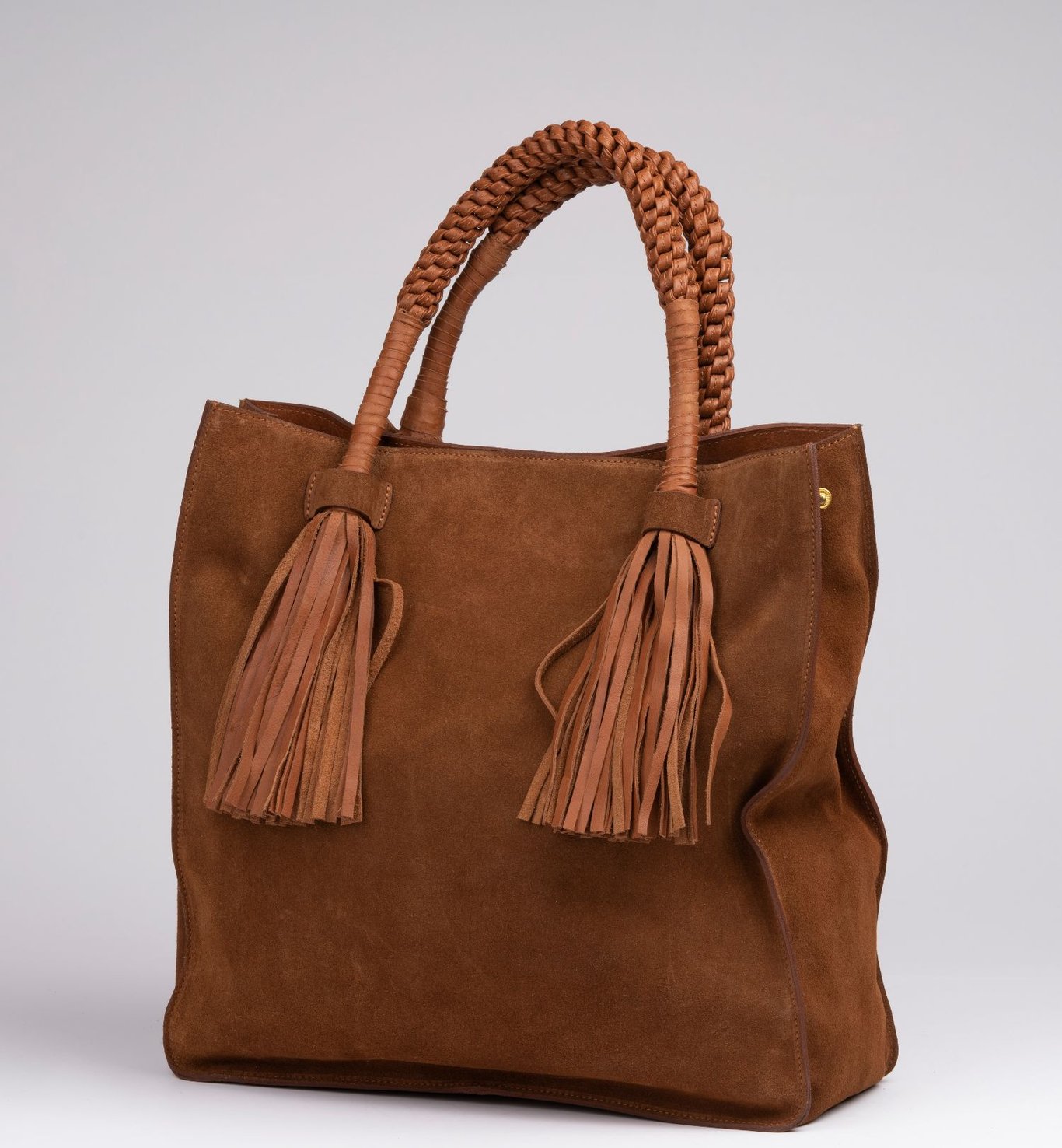 Luxuriöse Wildleder Tasche Geflochtene Griffe - Qualitatives Lederprodukt Hergestellt Von Güven Karaca Deri̇ San. Ve Ti̇c. Ltd. Şti̇.. Kontakt Für B2B-Bestellungen.