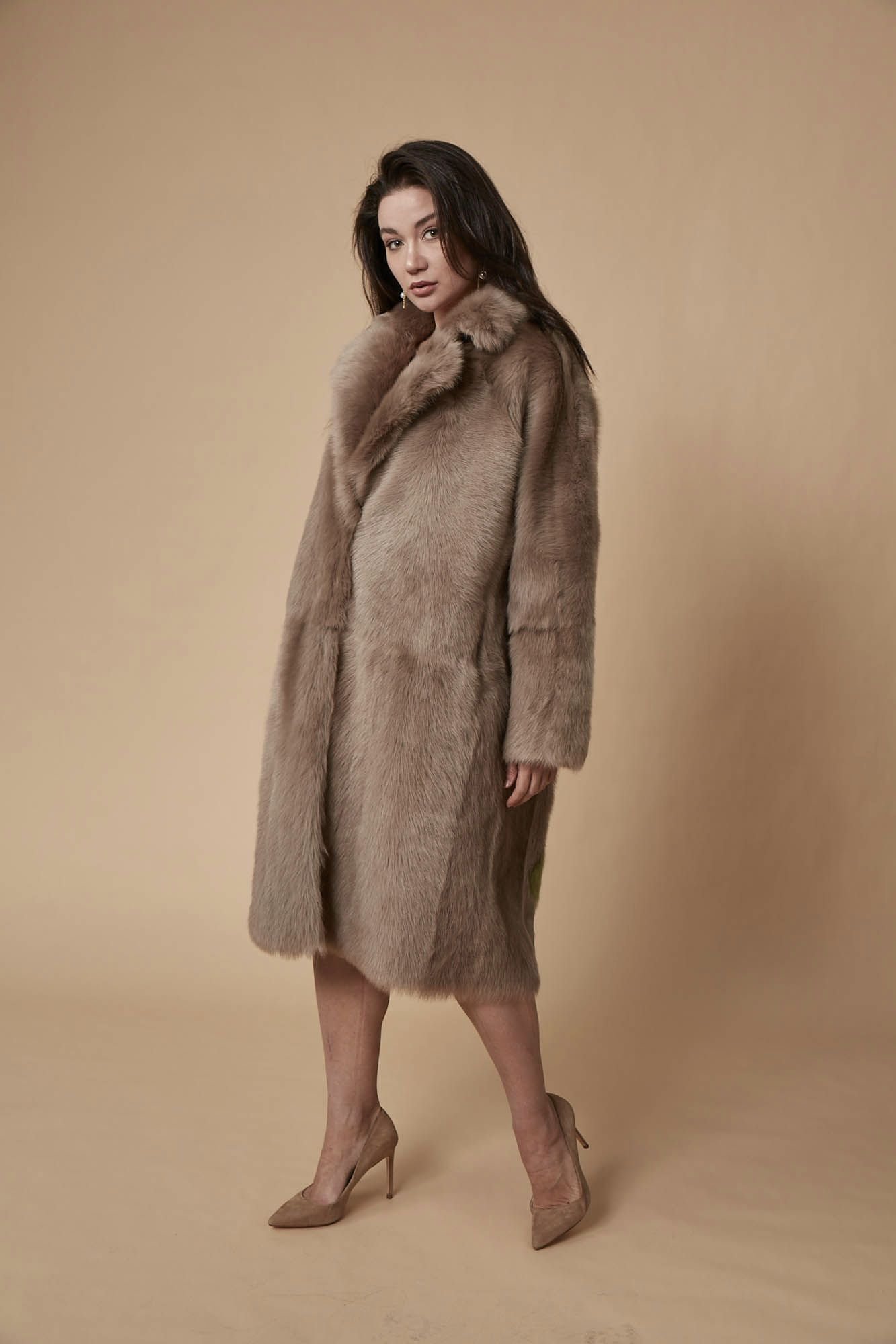 Luxurious Mink Tone Sheep Fur Coat Elegant Winter Style - Quality Leather Product Manufactured By Vlasta Kopylova Kurk Deri San. Ve Tic. A.s.. Contact For B2B Orders.