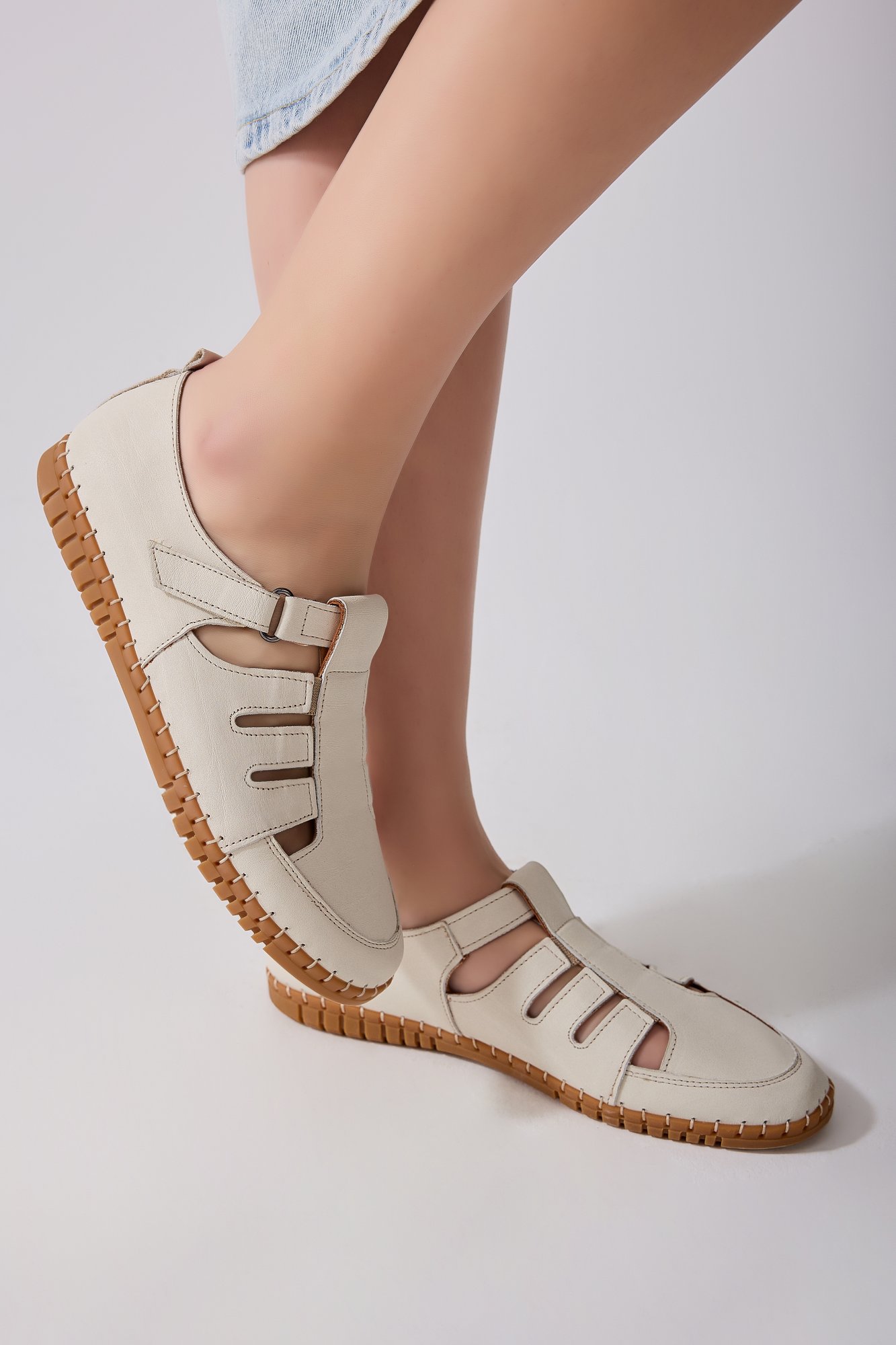 Echtleder Damen Komfortschuh Bequem Elegant - Qualitatives Lederprodukt Hergestellt Von Eri̇c Nurnberg Teksti̇l Ayakkabi Gida Ağac Ve Ağaç Ürünleri̇ Diş. Ti̇caret. Ltd. Şti̇.. Kontakt Für B2B-Bestellungen.