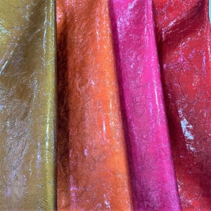 Vibrant Crinkled Metallic Patent Bovine Leather - Quality Leather Product Manufactured By Sevimli Deri Sanayi Ve Tic. Ltd. Sti. Contact For B2B Orders.