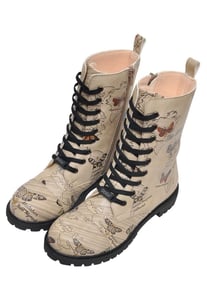 Kunstvoller Weltkarten Schmetterlingsdruck Damenstiefel - Qualitatives Lederprodukt Hergestellt Von Dogo Tasarım Sanayi Ve Ticaret A.ş.. Kontakt Für B2B-Bestellungen.