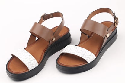 Brown White Woven Leather Platform Sandals Chic - Quality Leather Product Manufactured By Kardeşler Kundura Deri Mam. İmal. Paz. İth. İhr. San. Ve Tic. Ltd. Şti.. Contact For B2B Orders.